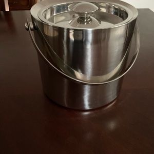 Ice Bucket Stainless Steel Inside and Out with Lid.  7 1/2" x  7" Dia. -